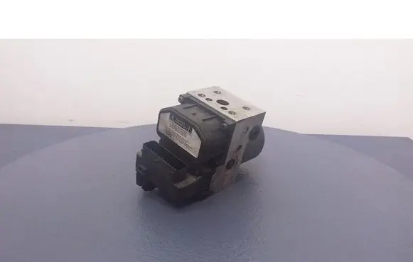 Toyota Avensis T220 ABS Pump 4451005020