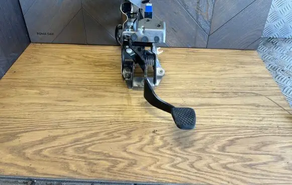 Honda HR-V Brake pedal