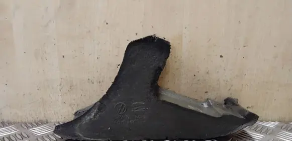 Volkswagen Polo IV 9N3 Fender foam support/seal 6Q0864237