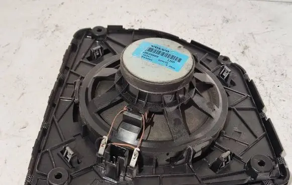 Volvo V70 Front door high frequency speaker 3533909 02W15 10347