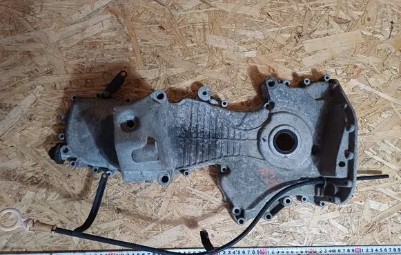Volkswagen Polo IV 9N3 Timing chain cover 03D109211