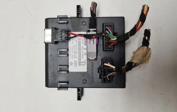 Audi Q7 4L Comfort/convenience module 4F0907279 4F0910279008