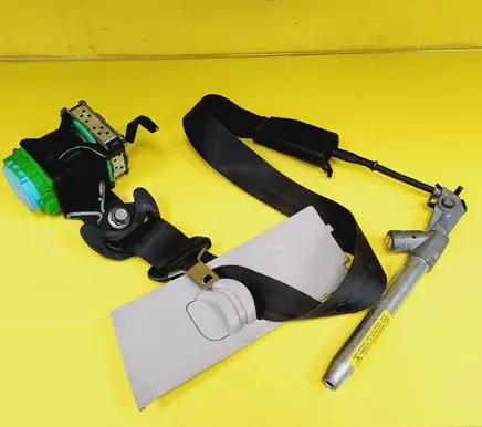 Citroen C4 I Front seatbelt A045014 9657326377