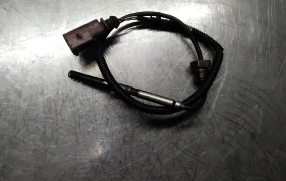 Volkswagen Transporter - Caravelle T5 Exhaust gas temperature sensor 070906088AD