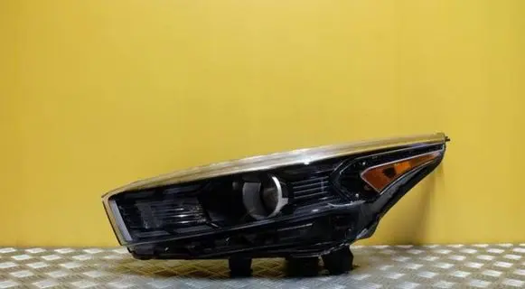 KIA Forte Headlight/headlamp M7921-64430 1679