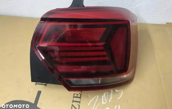 Volkswagen Polo V 6R Rear/tail lights 2G0945096B RE2887000101 2G0945112