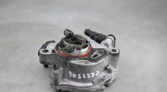 Peugeot 2008 I Other engine bay part 9804021880 1C20412B