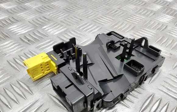 Volkswagen Tiguan Steering rack control module 1K0953549BN