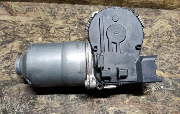 Citroen C3 Aircross Wiper motor 0390243607