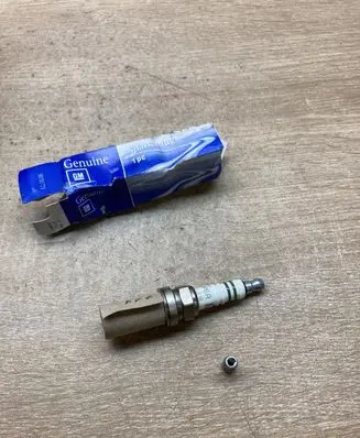 Opel Monterey Spark plug 96130723