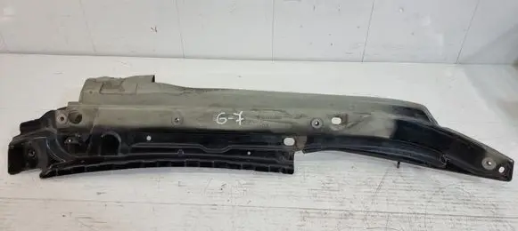 Audi Q7 4L Fender mounting bracket 4L0805158A