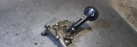 Peugeot 2008 I Oil pump 9673506480
