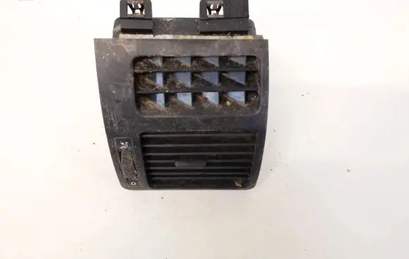 Volkswagen Touran I Dash center air vent grill 1T0819704b