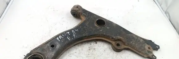 Volkswagen PASSAT B4 Front lower control arm/wishbone 357407159