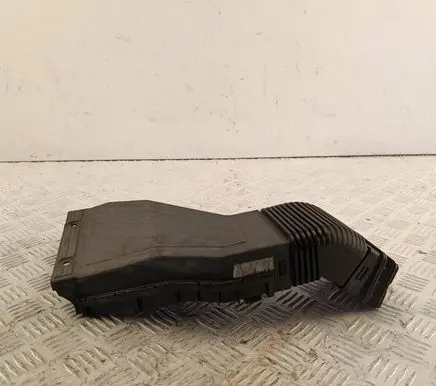 Hyundai Tucson TL Air intake duct part 28210D3100