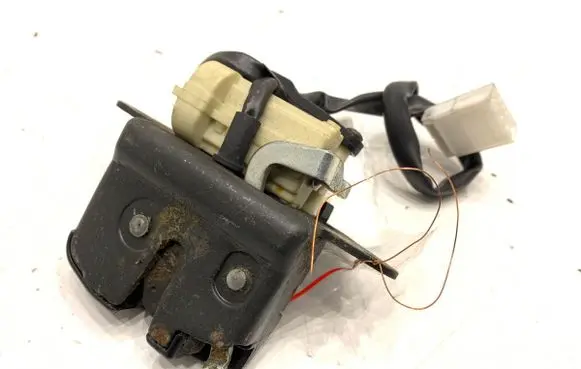 Alfa Romeo 159 Tailgate exterior lock 