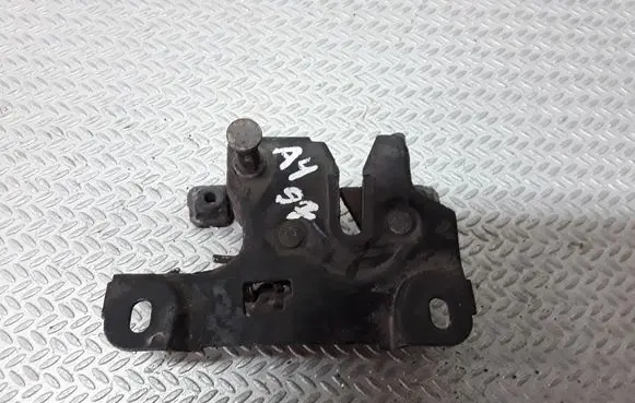 Audi A4 S4 B5 8D Engine bonnet/hood lock/catch