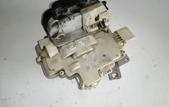 Audi A6 S6 C6 4F Rear door lock 4F0839015A