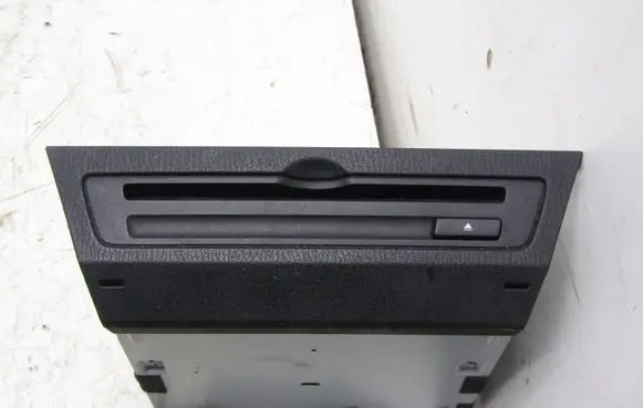Mazda 2 Navigation unit CD/DVD player DB1L-669G0