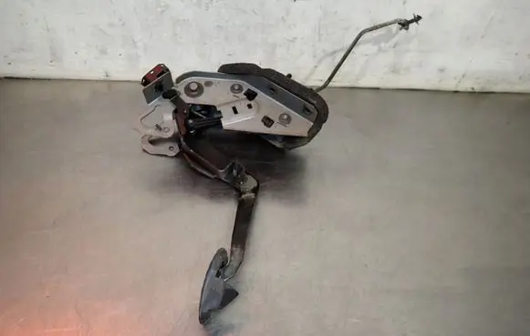 Ford Fiesta Clutch pedal 