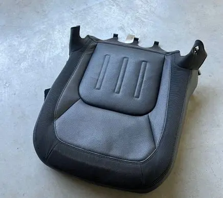 Land Rover Defender Front driver seat L0625219AE L0625219AE01PVJ