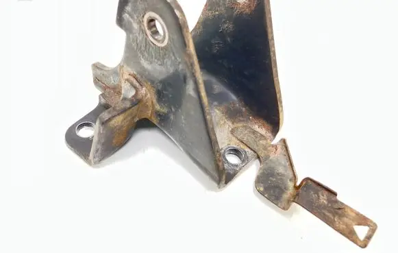 Hyundai Tucson JM Gearbox mounting bracket