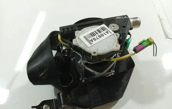 Skoda Roomster (5J) Front seatbelt 5J0857701A