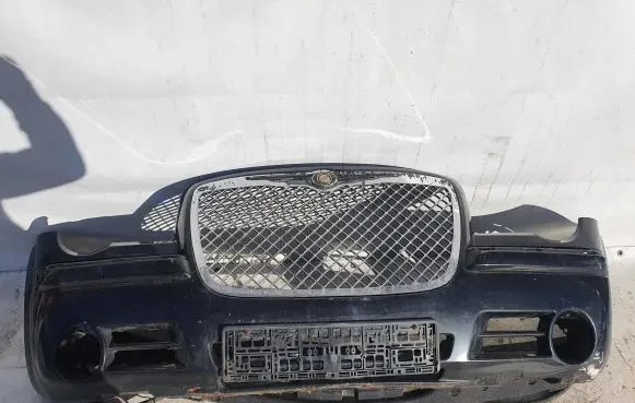 Chrysler 300C Front bumper