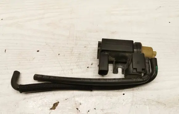 Volvo V60 Valve vacuum 70232502 31293964 12T313