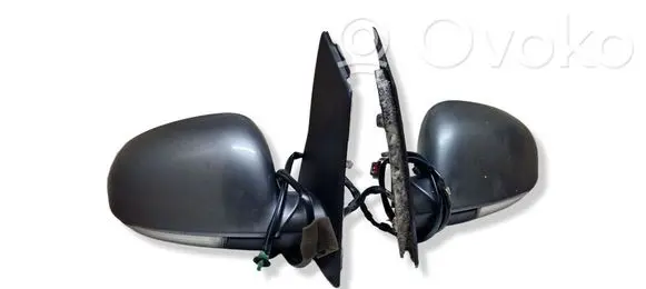Volkswagen Golf Plus Front door electric wing mirror E1010836