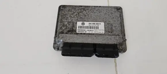 Volkswagen Polo IV 9N3 Engine control unit/module 03E906033R 5WP4422402 3PG7002