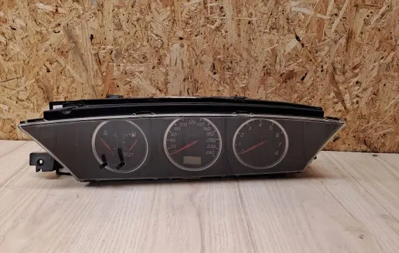 Nissan Primera Speedometer (instrument cluster) AV603