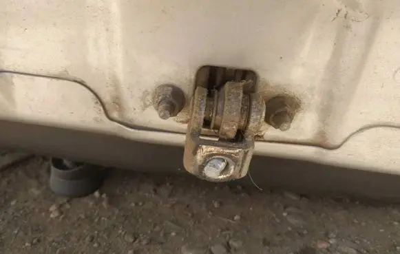 Opel Vectra C Rear door check strap stopper