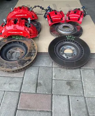 Porsche Macan (95B) Brake discs and calipers set 