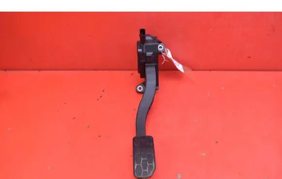 Jaguar F-Pace Accelerator throttle pedal CT8UC