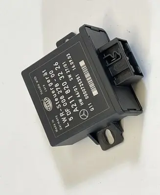 Mercedes-Benz E W211 Light module LCM A2118203226