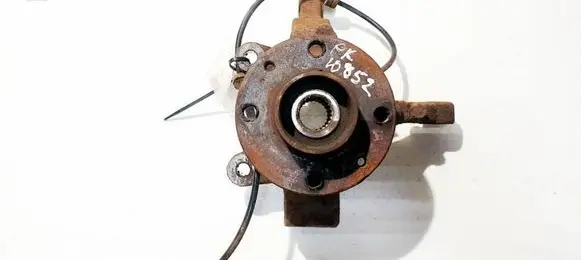 Nissan Note (E11) Front wheel hub