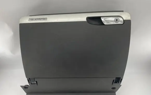 Audi TT TTS Mk2 Glove box 8J2857096 8J2857095B