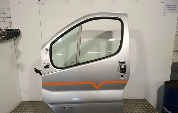 Opel Vivaro Front door 
