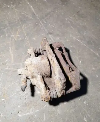 Suzuki Ignis Front brake caliper