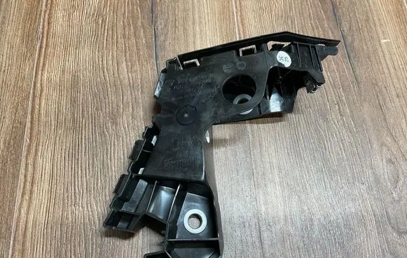 Volkswagen Polo VI Front bumper mounting bracket 2GS807183B