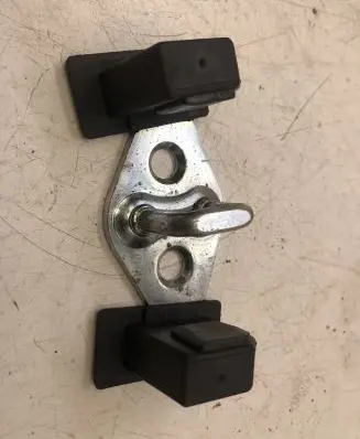 Hyundai i20 (BC3 BI3) Trunk lock loop 