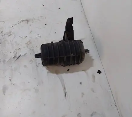 BMW 5 E39 Vacuum air tank 11652247620