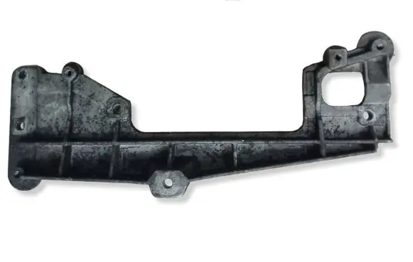 Volkswagen PASSAT B6 Engine mounting bracket 03G131159