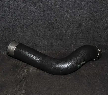 BMW 5 F10 F11 Intercooler hose/pipe 7810615