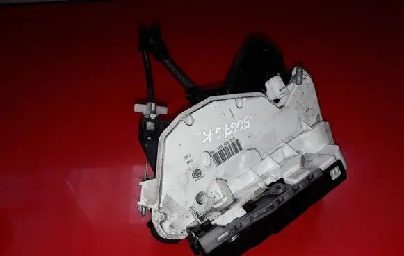 Seat Toledo IV (NH) Rear door lock 5E0839015