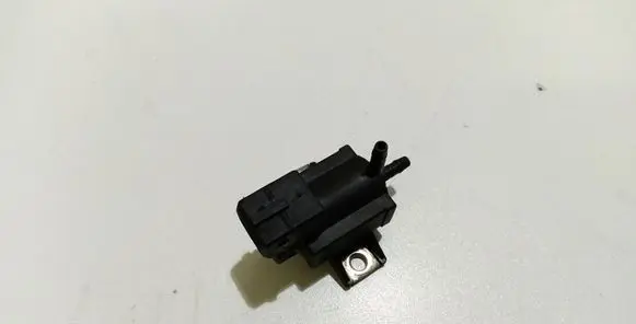 Toyota Avensis T250 Vacuum valve 258600R010 72828606
