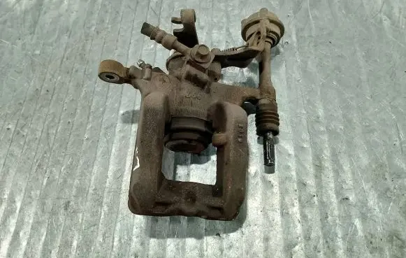 Opel Astra J Rear brake caliper