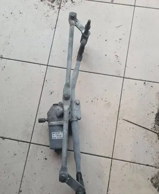 BMW X5 E70 Front wiper linkage and motor 4418701