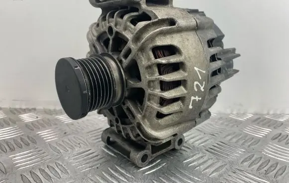 Mercedes-Benz C W204 Generator/alternator A0009063000 FG15T036 2608896A